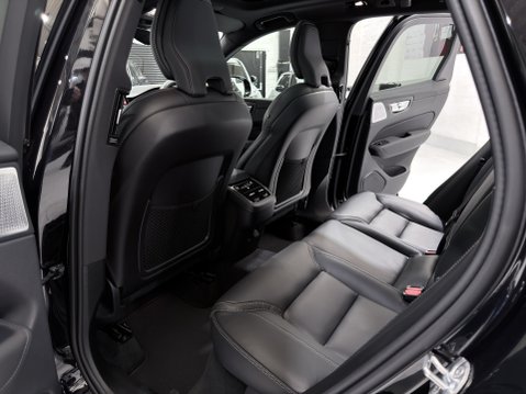 Volvo XC60 B5 ULTRA BLACK EDITION AWD 63