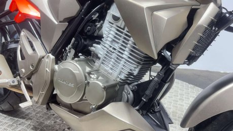Zontes T S 2017 ONLY 3K LONG MOT NAKED 250CC 2 FORMER OWNERS 34