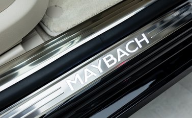 Mercedes-Benz S Class S580 Maybach First Class 38