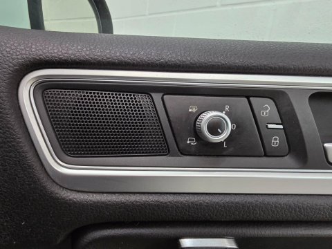 Volkswagen Touareg 3.0 TDI V6 BlueMotion Tech R-Line Plus Tiptronic 4WD Euro 6 (s/s) 5dr 44