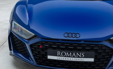 Audi R8 V10 PERFORMANCE CARBON BLACK SPYDER 32