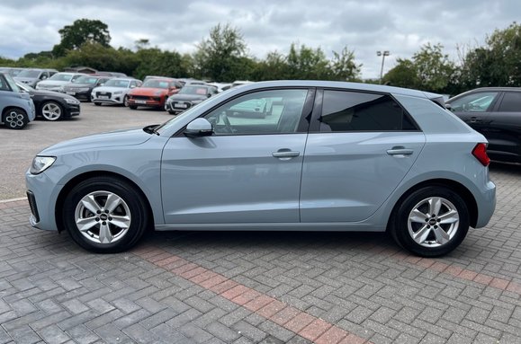 Audi A1 SPORTBACK 1.0 TFSI TECHNIK 12