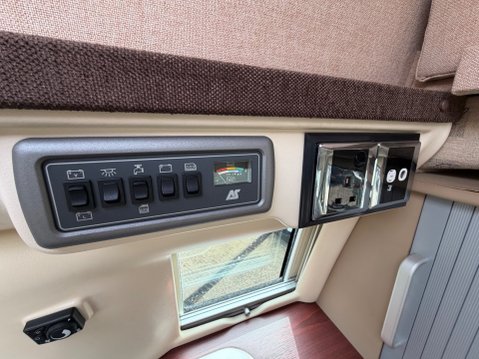 Auto-Sleepers Trident 2 / 4 BERTH LOW MILEAGE HIGH TOP 15