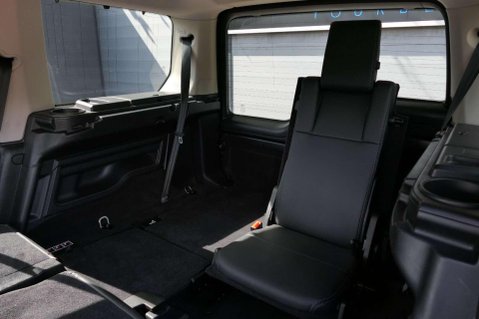 Land Rover Discovery SDV6 SE TECH 23