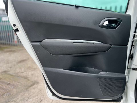 Peugeot 5008 1.6 5008 Allure Blue HDi S/S 5dr 55