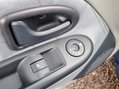 Renault Clio EXPRESSION 16V 31