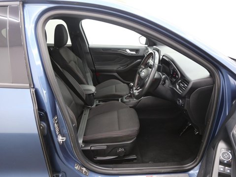 Ford Focus 1.0T EcoBoost ST-Line Euro 6 (s/s) 5dr 20
