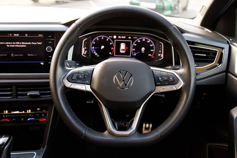 Volkswagen Taigo R-LINE TSI DSG 15