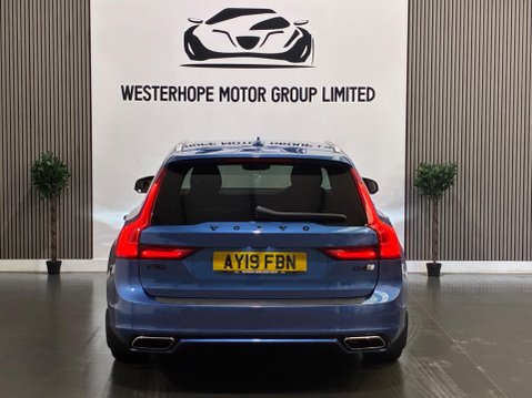 Volvo V90 2.0 D4 R-Design Auto Euro 6 (s/s) 5dr 23