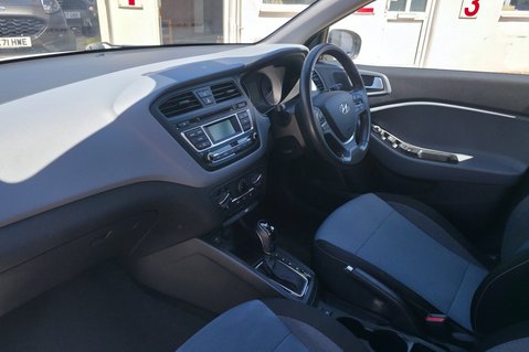 Hyundai i20 MPI SE.AUTOMATIC..1 PREVIOUS OWNER,18 STAMPS,AIR CON,LAST OWNER  9 YEARS. 6
