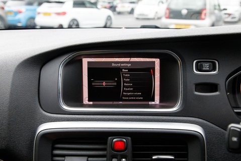 Volvo V40 T2 INSCRIPTION 23