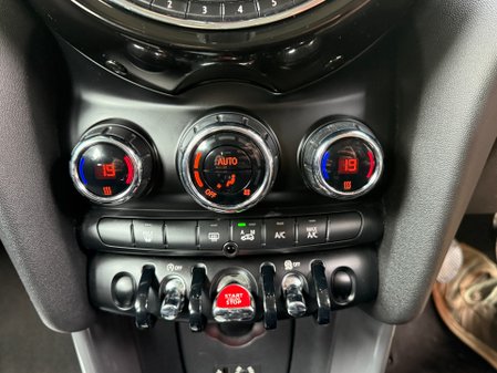 Mini Hatch COOPER D 34