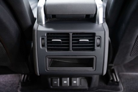 Land Rover Discovery 3.0 Discovery R-Dynamic SE D MHEV Auto 4WD 5dr 13