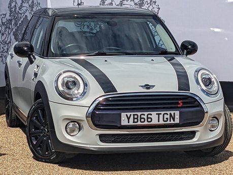 Mini Hatch COOPER