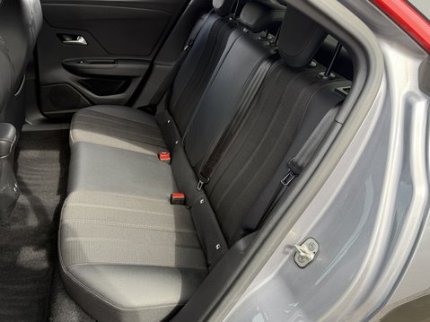 Vauxhall Mokka 1.2 Turbo 100 SRi Nav Premium 5dr 37