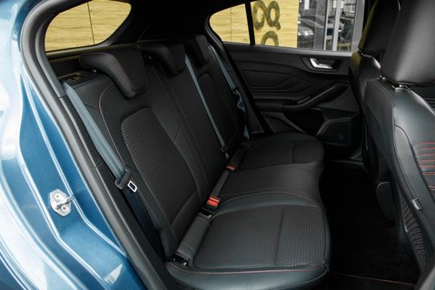 Ford Focus ST-LINE X EDITION MHEV 35