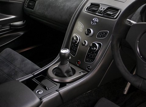 Aston Martin Vantage GT8 16