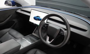 Tesla Model 3 LONG RANGE AWD Deep Blue Metallic GROK AI One Owner VATQ 2