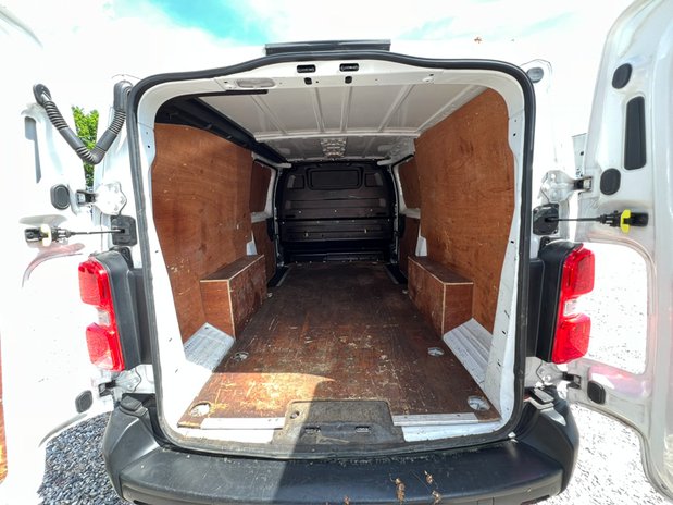 Citroen Dispatch XLWB L3H1 Enterprise 1400 Air Con Camera Sensors EURO 6 NO VAT 12