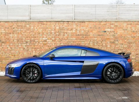 Audi R8 V10 Plus 2
