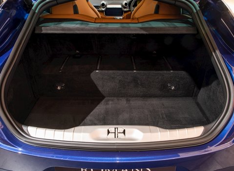 Ferrari GTC4 Lusso T 14