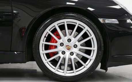 Porsche 911 Carrera S - Sensational Manual Coupe 11