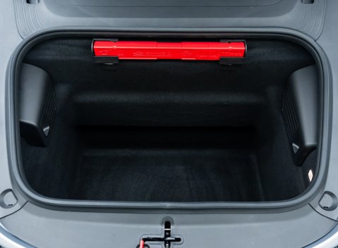 Porsche 911 GT3 TOURING (991.2) 37