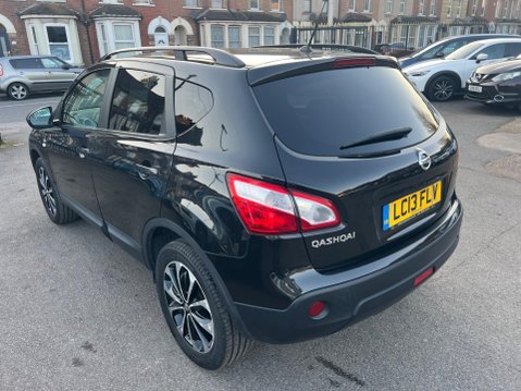 Nissan Qashqai 1.6 360 2WD Euro 5 5dr 4