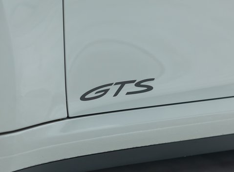 Porsche 911 Targa 4 GTS (992) 29