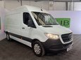 Mercedes-Benz Sprinter 2.0 Sprinter 315 Premium CDI MWB RWD 1