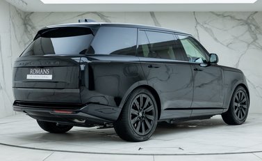 Land Rover Range Rover P460e Autobiography LWB 3