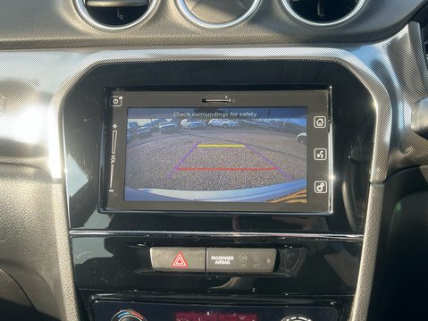 Suzuki Vitara SZ5 MHEV 23