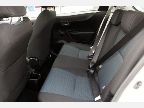 Toyota Yaris VVT-I TR 5