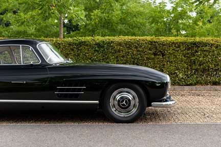 Mercedes-Benz 300 SL Gullwing 15