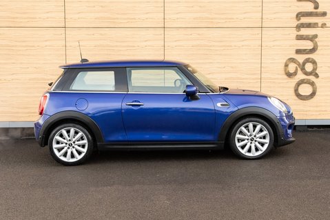 Mini Hatch COOPER CLASSIC 12