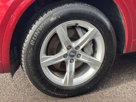 Audi Q5 2.0 TDI Sport SUV 5dr Diesel S Tronic quattro Euro 6 (s/s) (190 ps) 4