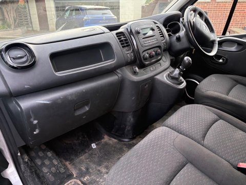 Vauxhall Vivaro L2H1 2900 SPORTIVE CDTI 13