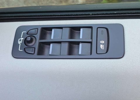 Land Rover Discovery Sport 2.0 Discovery Sport SE Tech TD4 Auto 4WD 5dr 48