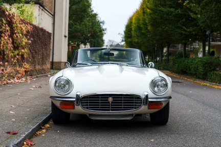 Jaguar E-Type Series III V12 Roadster 5