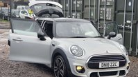 Mini Hatch 1.5 Cooper Hatchback 5dr Petrol Steptronic Euro 6 (s/s) (136 ps) 6