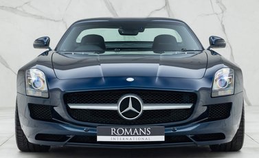Mercedes-Benz SLS AMG 4