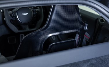 Aston Martin Vantage F1 EDITION 17