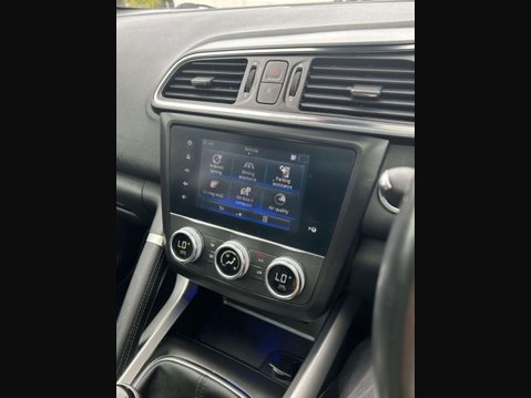 Renault Kadjar 1.3 TCe GT Line SUV 5dr Petrol Manual Euro 6 (s/s) (160 ps) SUPER FAMILY SU 43