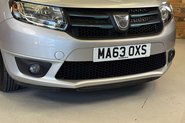 Dacia Sandero 1.5 dCi Laureate Hatchback 5dr Diesel Manual Euro 5 (90 ps) 31