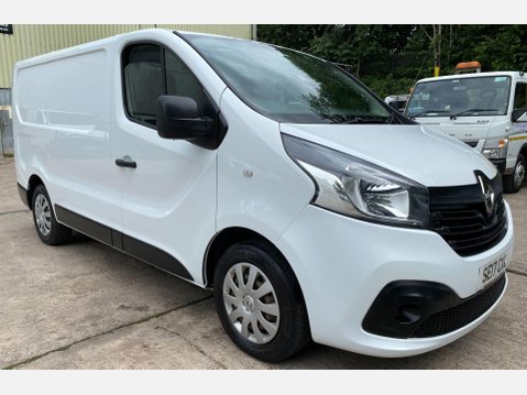 Renault Trafic 1.6 dCi 27 Business+ Panel Van 5dr Diesel Manual SWB Standard Roof Euro 6 ( 4