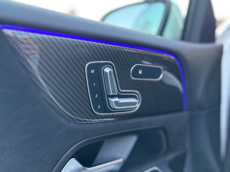 Mercedes-Benz GLB 2.0 GLB220d AMG Line (Premium Plus) SUV 5dr Diesel 8G-DCT 4MATIC Euro 6 13