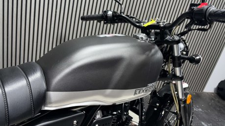 Lexmoto Tempest 2024 ONLY 2K TOP BOX 125CC MOT WARRANTY LEARNER BIKE 23