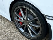 Porsche Cayman GT4 36