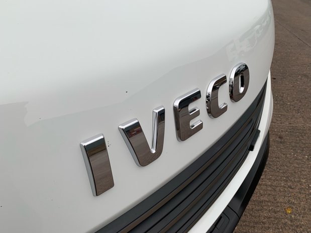 Iveco Daily Daily 72C18H 3.0 Transporter 4750 WB 8