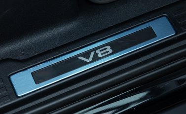 Land Rover Defender 90 V8 P525 23